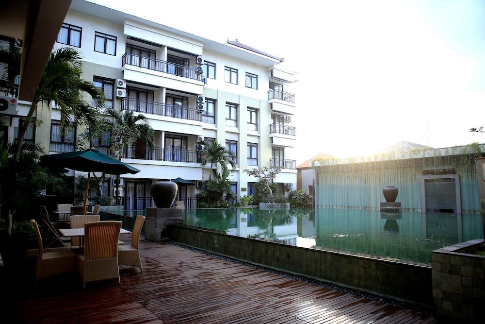 Grand Kuta Hotel And Residence Legian Eksteriør billede